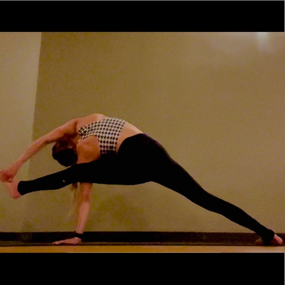 Meet your Posher, Kira - Picture 6 of 7